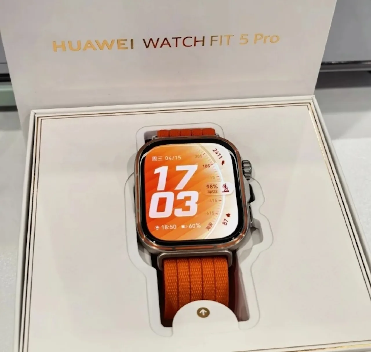 Huawei Watch Fit 5 Pro : Les premières photos volées révèlent un écran XXL