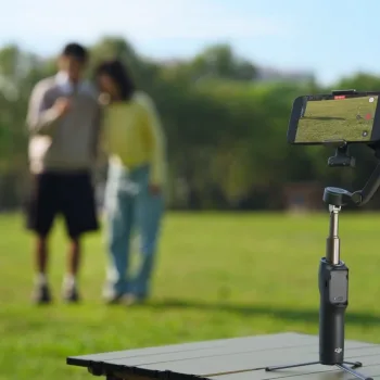 DJI Osmo Mobile 8P : un gimbal avec écran détachable et suivi intelligent avancé