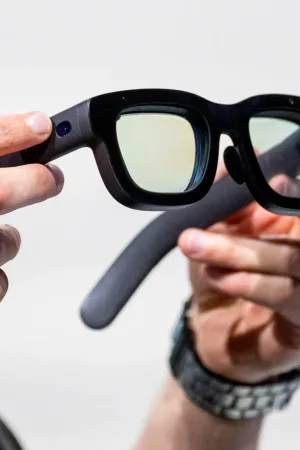 Apple Glass : deux caméras, Siri et gestes pour concurrencer les Ray-Ban Meta
