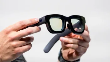Apple Glass : deux caméras, Siri et gestes pour concurrencer les Ray-Ban Meta