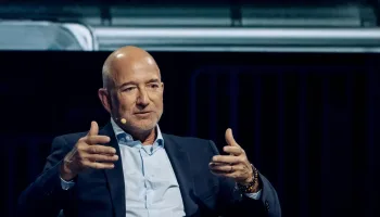 Project Prometheus : Pourquoi Jeff Bezos mise tout sur l’IA « physique » ?