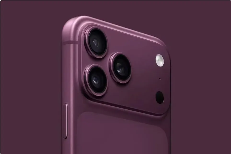 iPhone 18 Pro : Une photo des modules photo révèle les futures couleurs