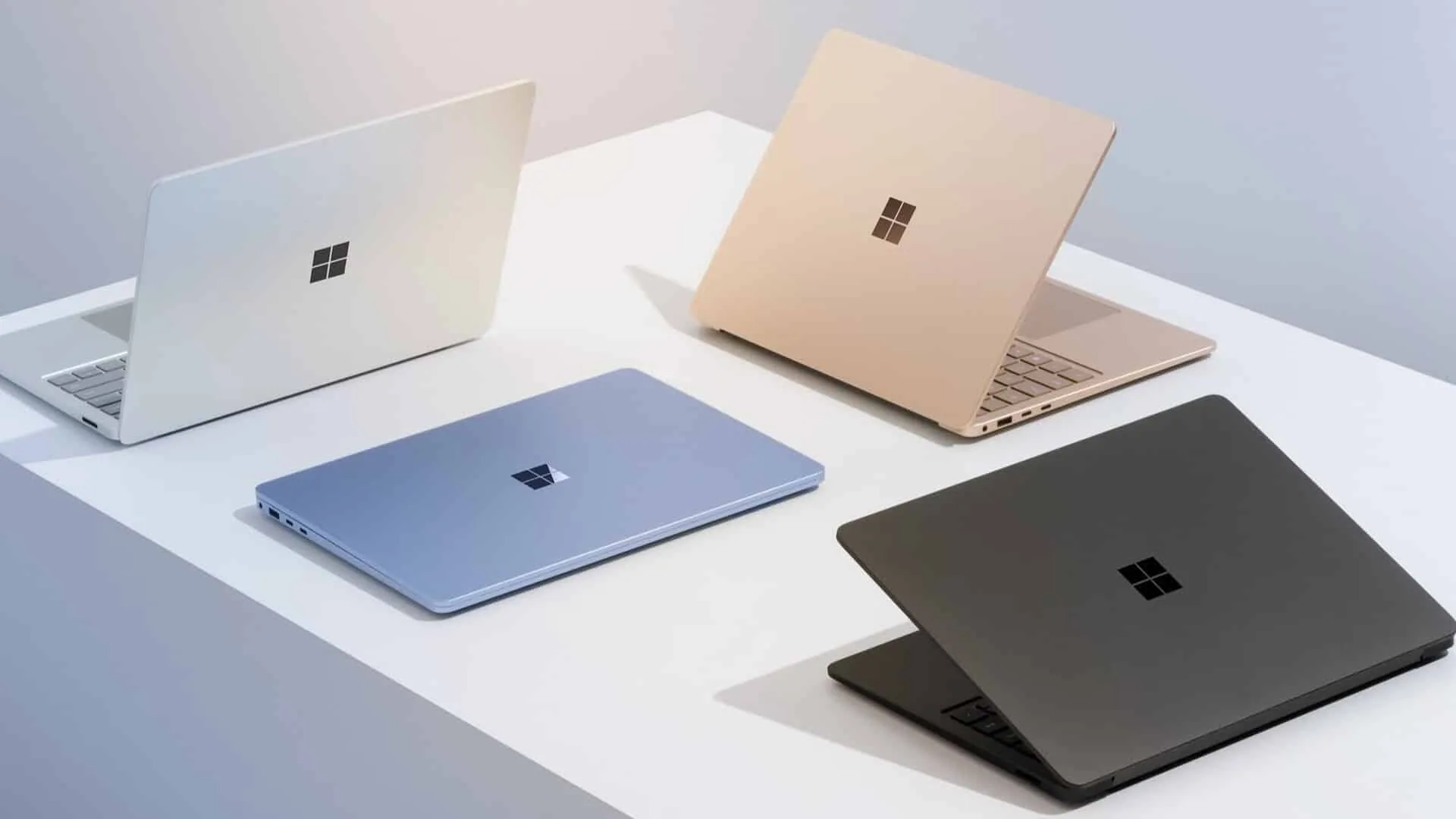Surface Laptop 8 et Surface Pro 12 : Microsoft temporise, mais le vrai sujet pourrait être le prix