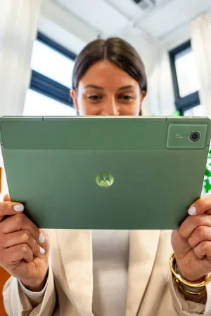 Moto Pad 2026 : Motorola lance une tablette 5G abordable et maligne