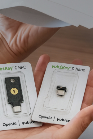 OpenAI renforce la sécurité de ChatGPT avec des clés physiques YubiKey