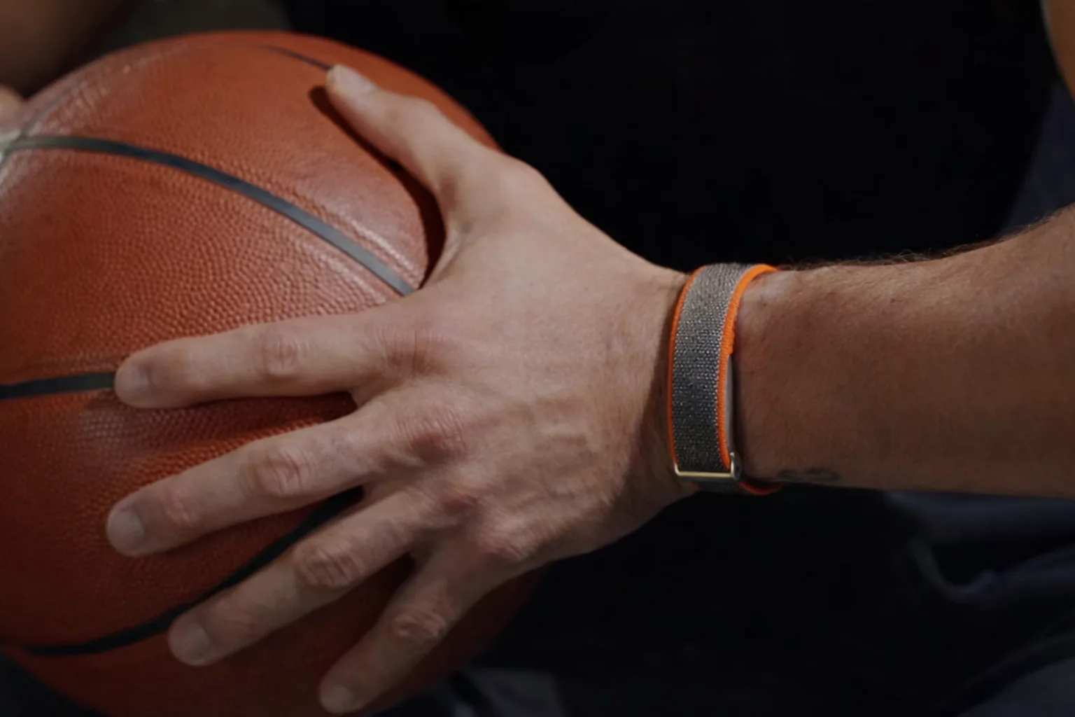 Fitbit sans écran : Le pari fou de Google pour détrôner Whoop et Oura ?