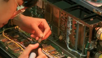 IA, guerre en Iran et pénurie de PCB : pourquoi les prix des smartphones et PC pourraient encore grimper ?