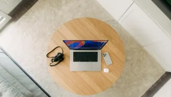 iPhone et MacBook : l’IA pourrait faire grimper les prix Apple dès 2026