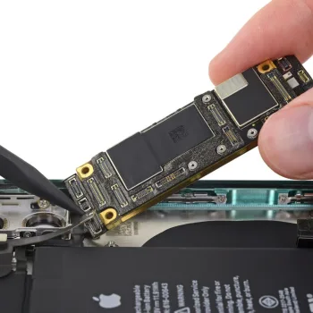 Apple et crise de la mémoire DRAM : Une stratégie pour étouffer les rivaux ?