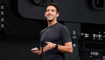 John Ternus donne le ton chez Apple : plus d’IA, sans renier l’ADN de la marque