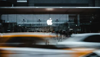 Apple signe un trimestre record, porté par l'iPhone 17 et les Services