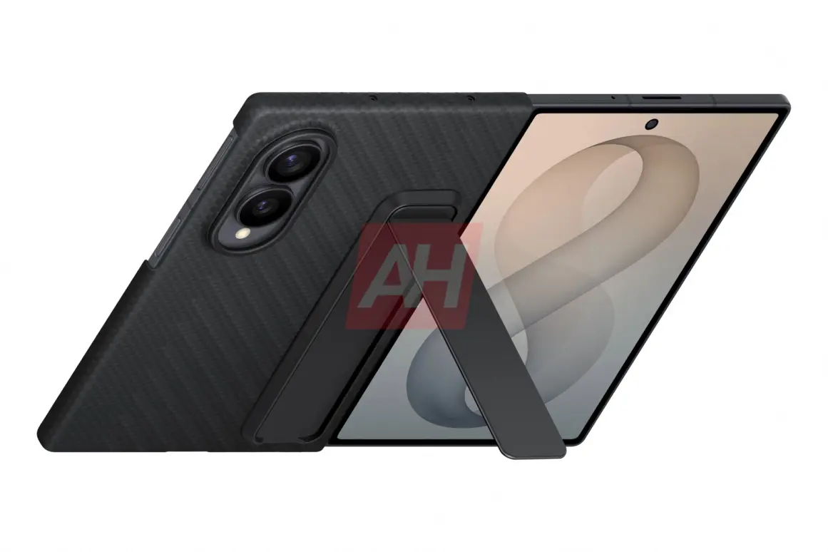 AH Samsung Galaxy Z Fold 8 Wide Cases Leak 13