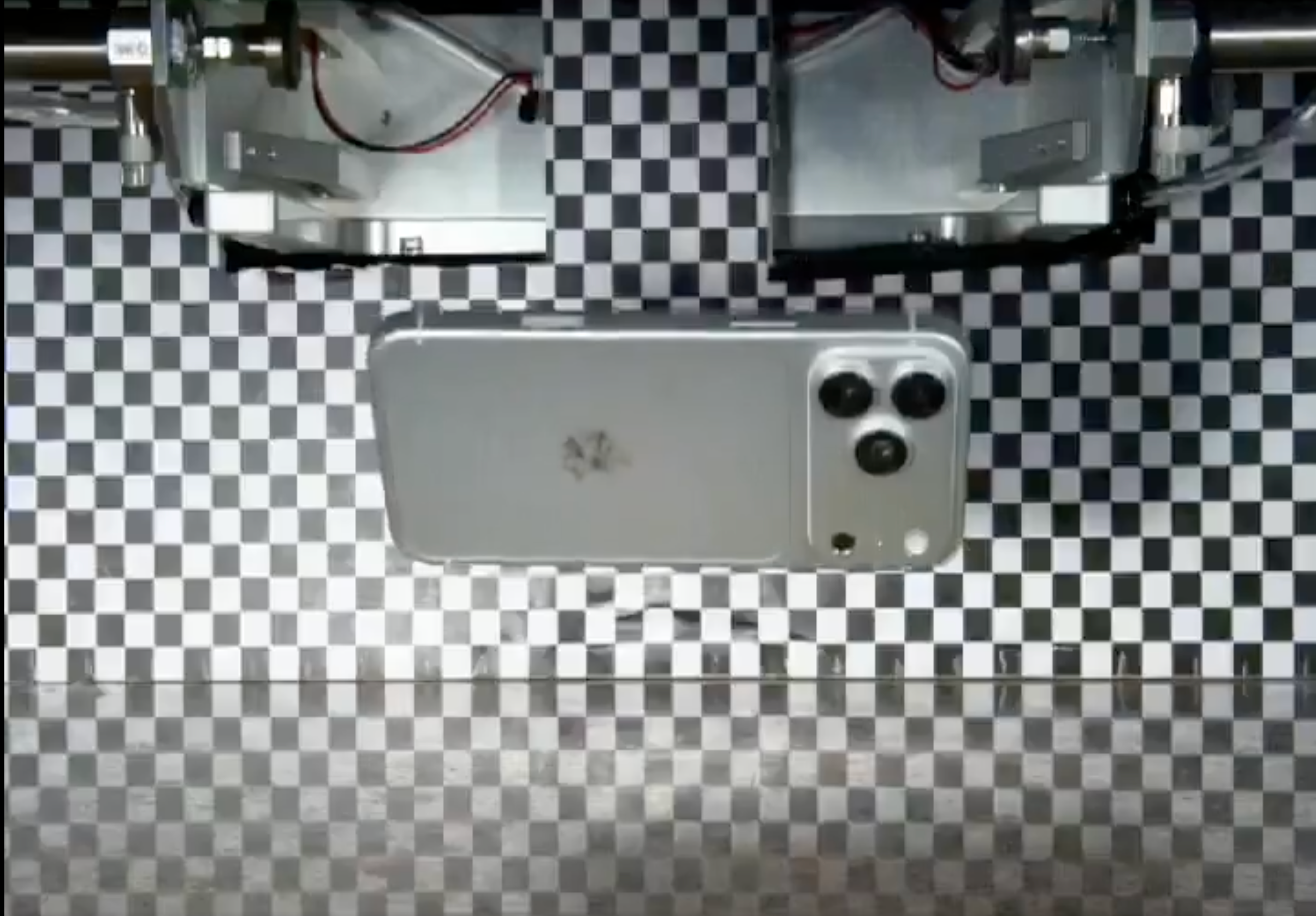 iPhone 18 Pro : une vidéo fuitée montre le futur smartphone d’Apple lors d’un test de chute