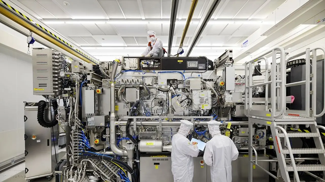 ASML accélère la production de ses machines EUV pour répondre à la demande mondiale en IA 57 ASML accélère la production de ses machines EUV pour répondre à la demande mondiale en IA