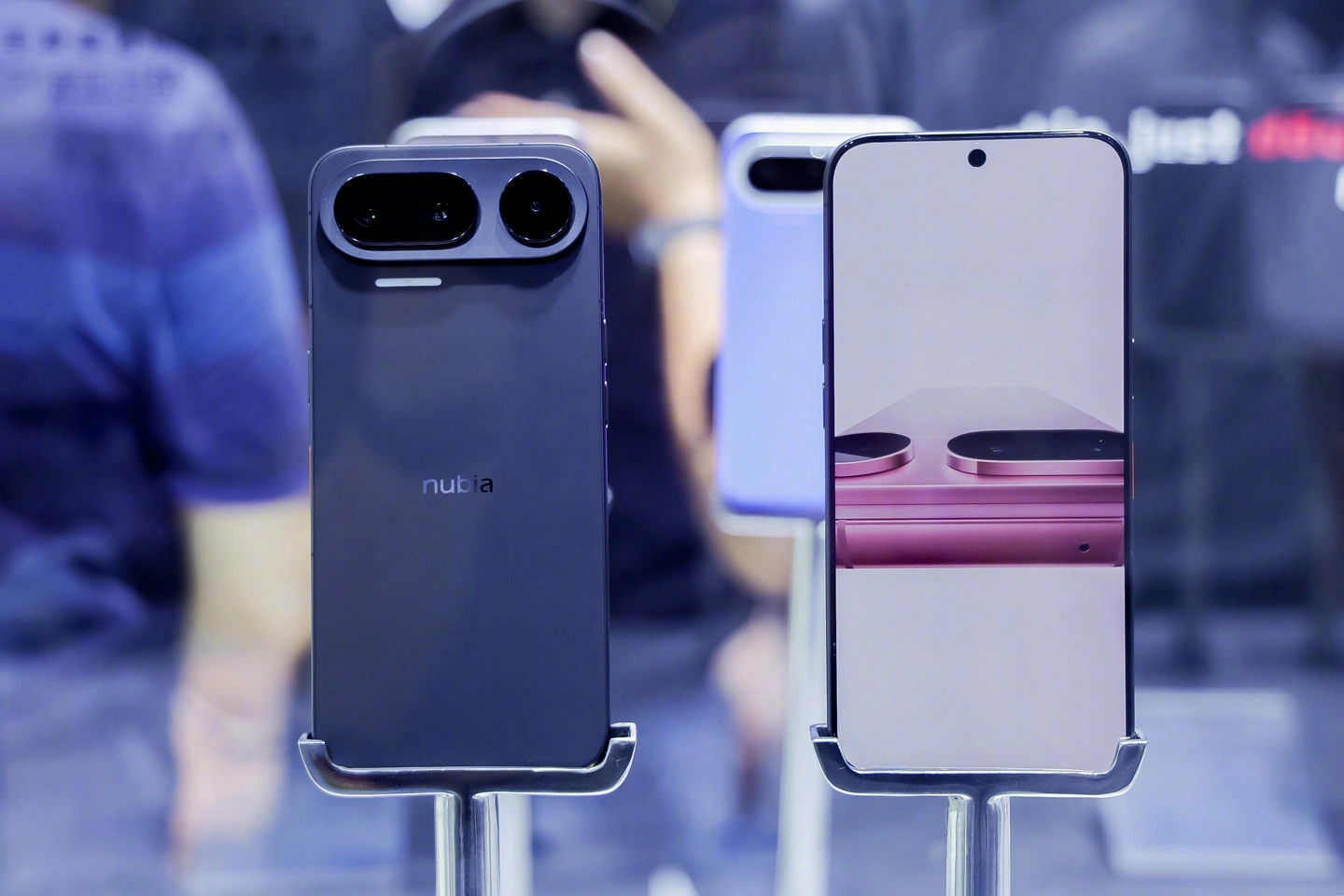 Nubia NaviX Ultra : le smartphone « AI Agent » est officiel avec Doubao et une IA exécutée en local 57 Nubia NaviX Ultra : le smartphone « AI Agent » est officiel avec Doubao et une IA exécutée en local