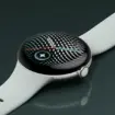 Google Pixel Watch 5 : de nouveaux visuels dévoilent les deux tailles avant le lancement officiel