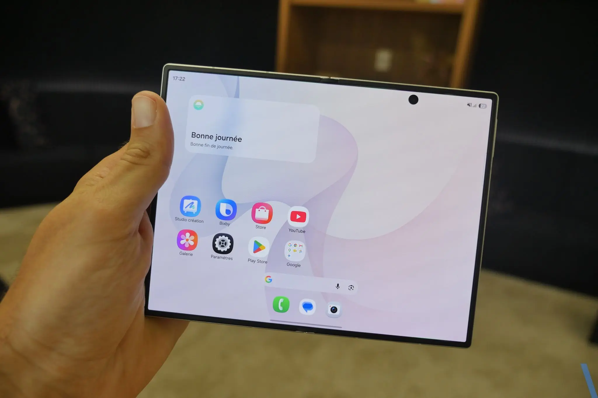 Prise en main du Galaxy Z Fold 8 : le pliant format passeport qui vole la vedette à l'Ultra 60