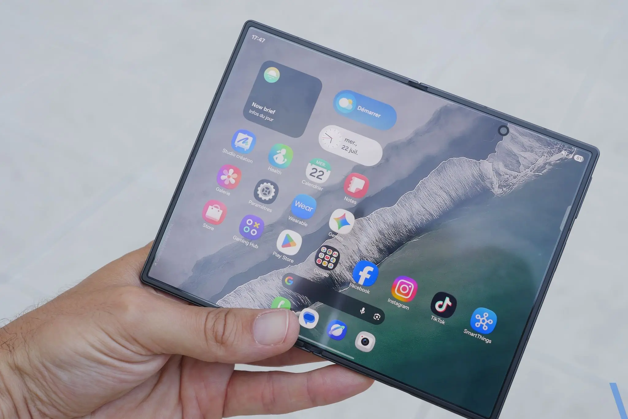 Prise en main du Galaxy Z Fold 8 : le pliant format passeport qui vole la vedette à l'Ultra 61