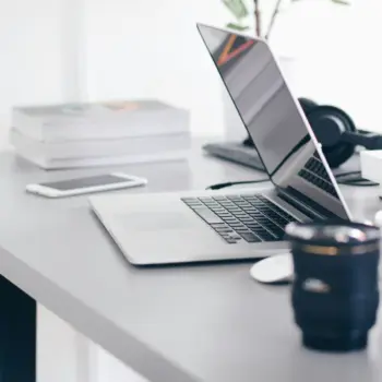 Le marché du PC chute de 4,9 % au deuxième trimestre 2026, Apple progresse grâce au MacBook Neo