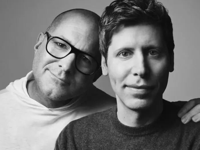 Apple poursuit d’anciens employés liés à OpenAI… mais évite soigneusement de citer Jony Ive