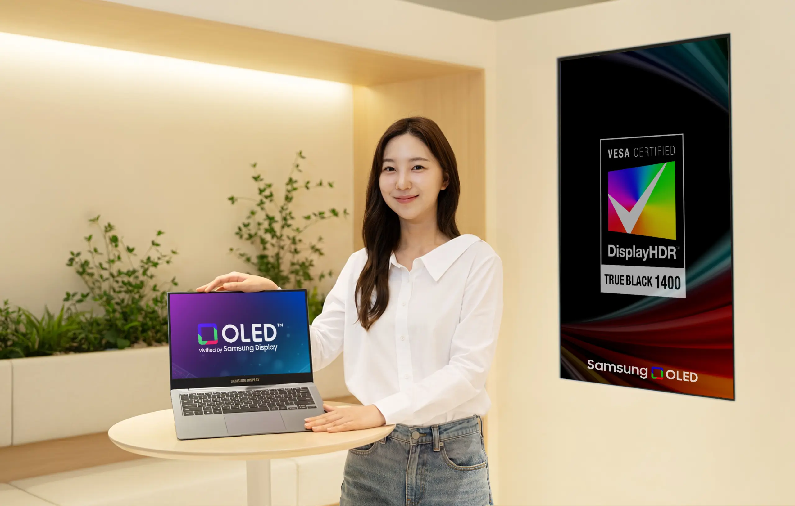 Samsung Display lance un écran OLED tandem pour PC avec une luminosité record de 1 600 nits 57 Samsung Display lance un écran OLED tandem pour PC avec une luminosité record de 1 600 nits