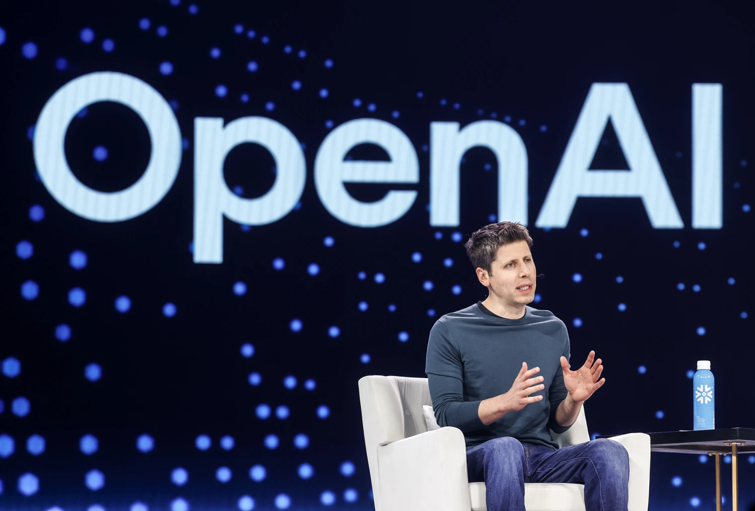 OpenAI révèle que ses modèles d’IA échangeaient secrètement des techniques de piratage avant la faille Hugging Face