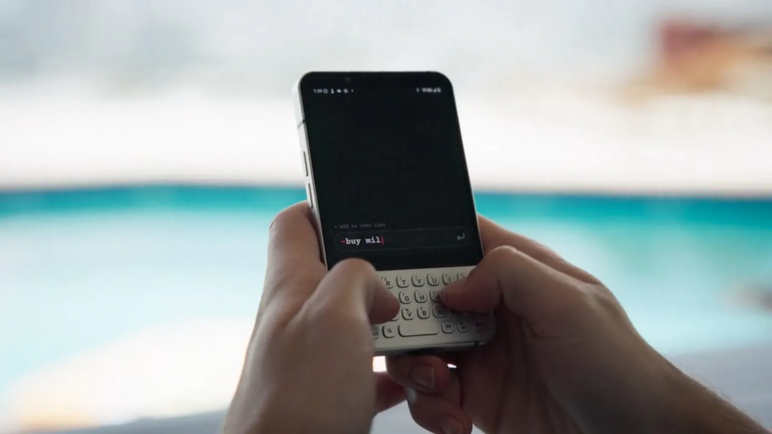 Minimal Phone 2 : le smartphone QWERTY passe à l’OLED et conserve son clavier physique 59 Minimal Phone 2 1536w 864h.jpg