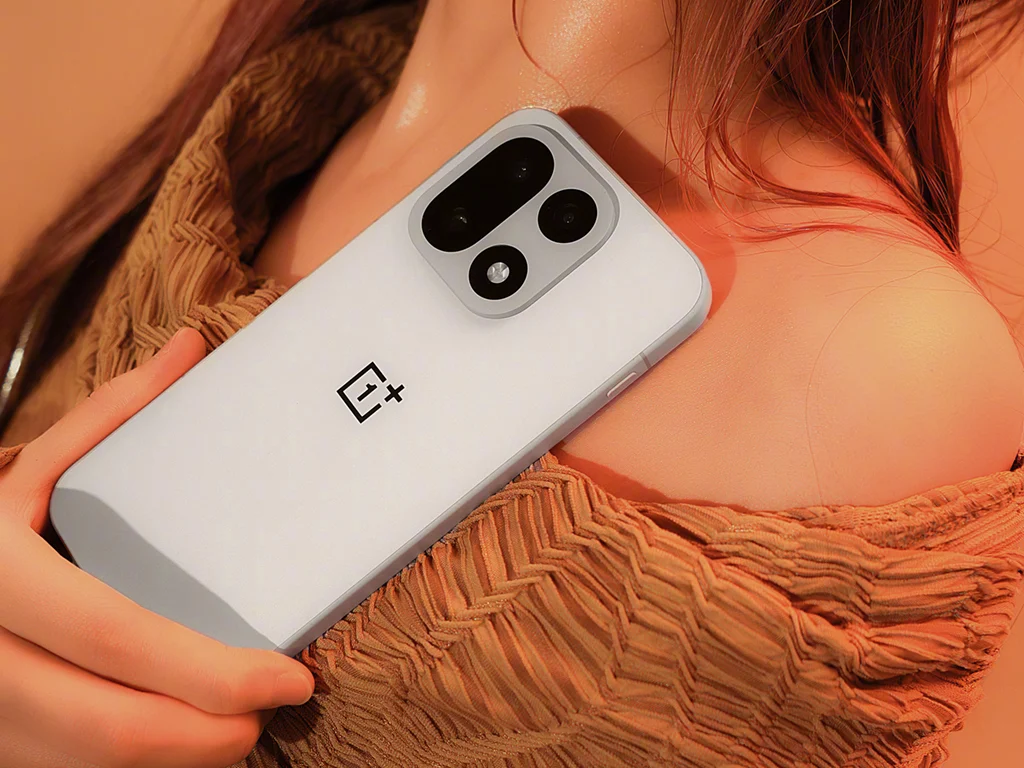 OnePlus 16 : une batterie de 9 000 mAh et une recharge 100 W se précisent