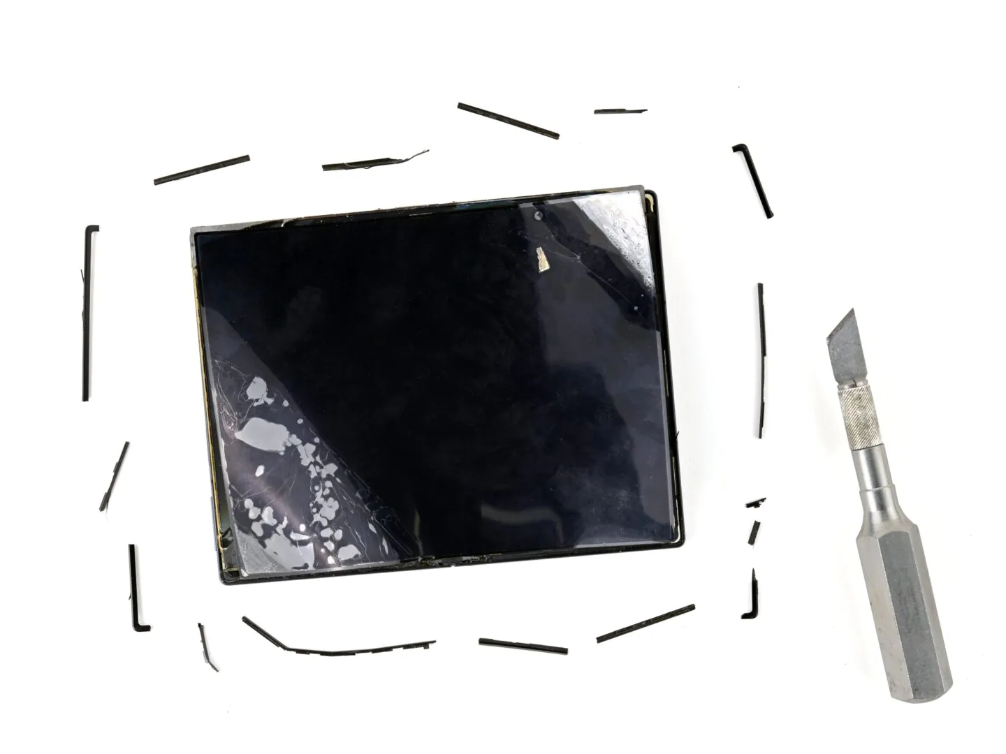 Galaxy Z Fold 8 : le démontage d’iFixit révèle le prix à payer pour un pliable toujours plus fin 59 Samsung Galaxy Z Fold 8 iFixit teardown 1 1440w 1080h.jpg