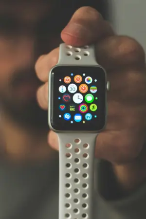 Apple Watch : Apple teste le suivi cardiaque continu pour concurrencer Oura et Whoop