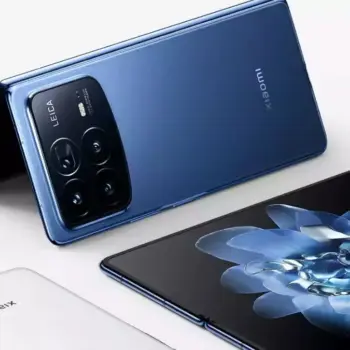 Xiaomi MIX Ultra : Lei Jun aperçu avec un mystérieux pliable bordeaux équipé du futur Xring O3 ?