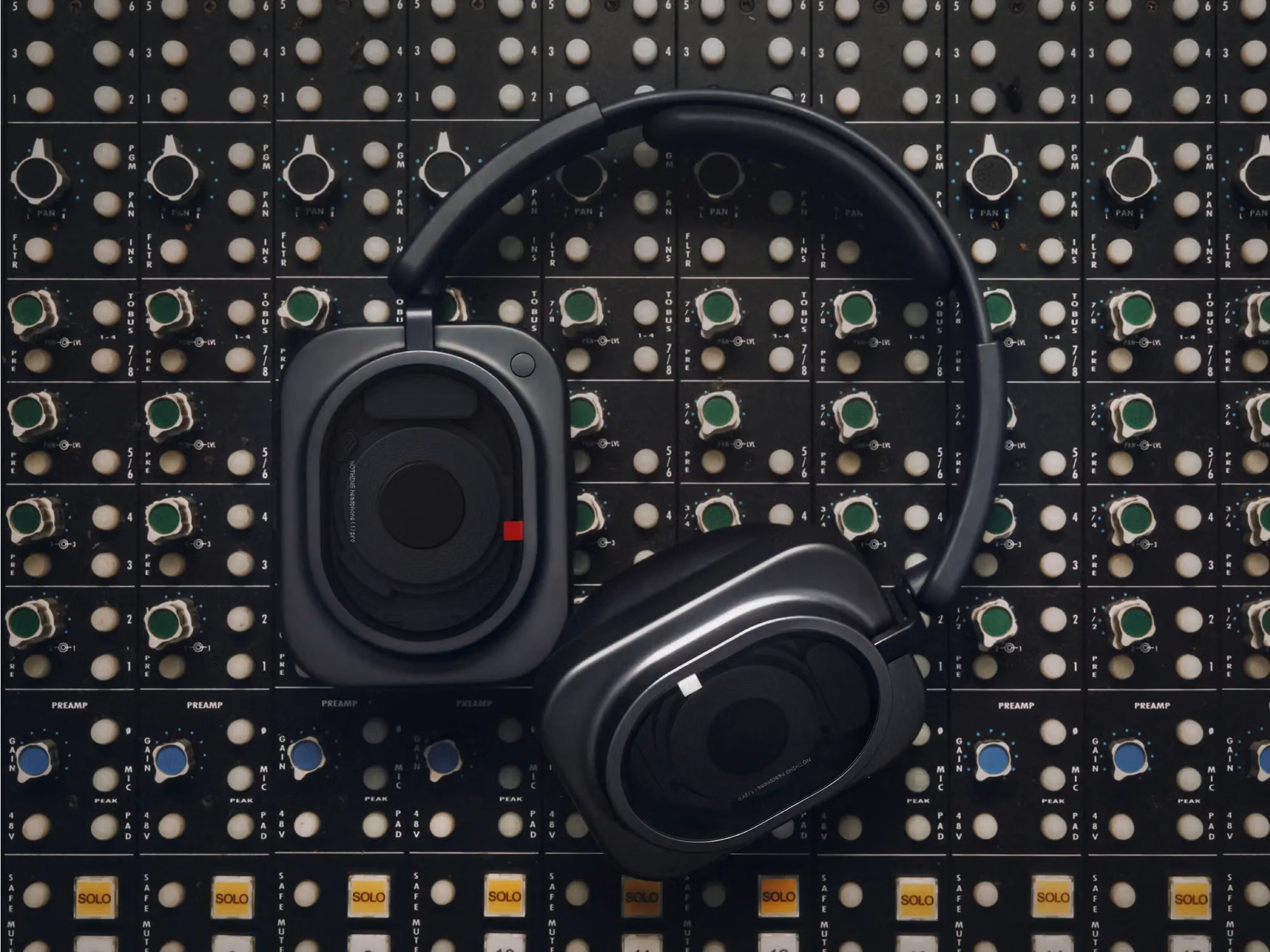 Nothing Headphone (1) Pro : trois haut-parleurs, xMEMS et ANC 46 dB 53 12f916e15d91ecd234c83606cf858b90f2cc4aae 2000x1500 1