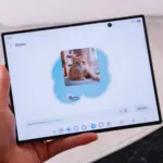 220 lifestyle demo galaxy zfold8 creative studio