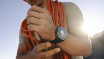 Amazfit T-Rex Dual Solar : écran AMOLED, double recharge solaire et jusqu’à 180 jours d’autonomie