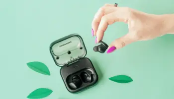 Fairbuds 2 : Fairphone change de design mais veut conserver des écouteurs modulaires et réparables