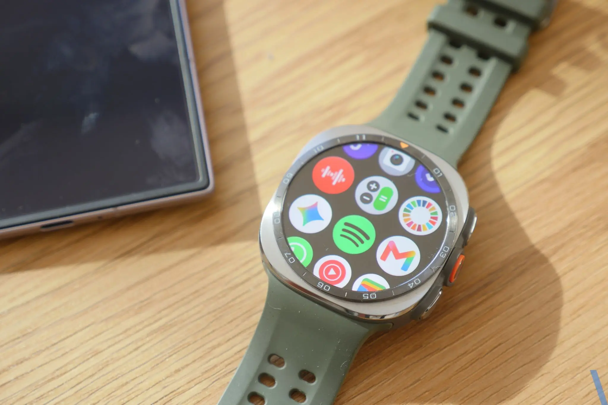 Test Samsung Galaxy Watch Ultra 2 : la montre outdoor Samsung monte en gamme 24
