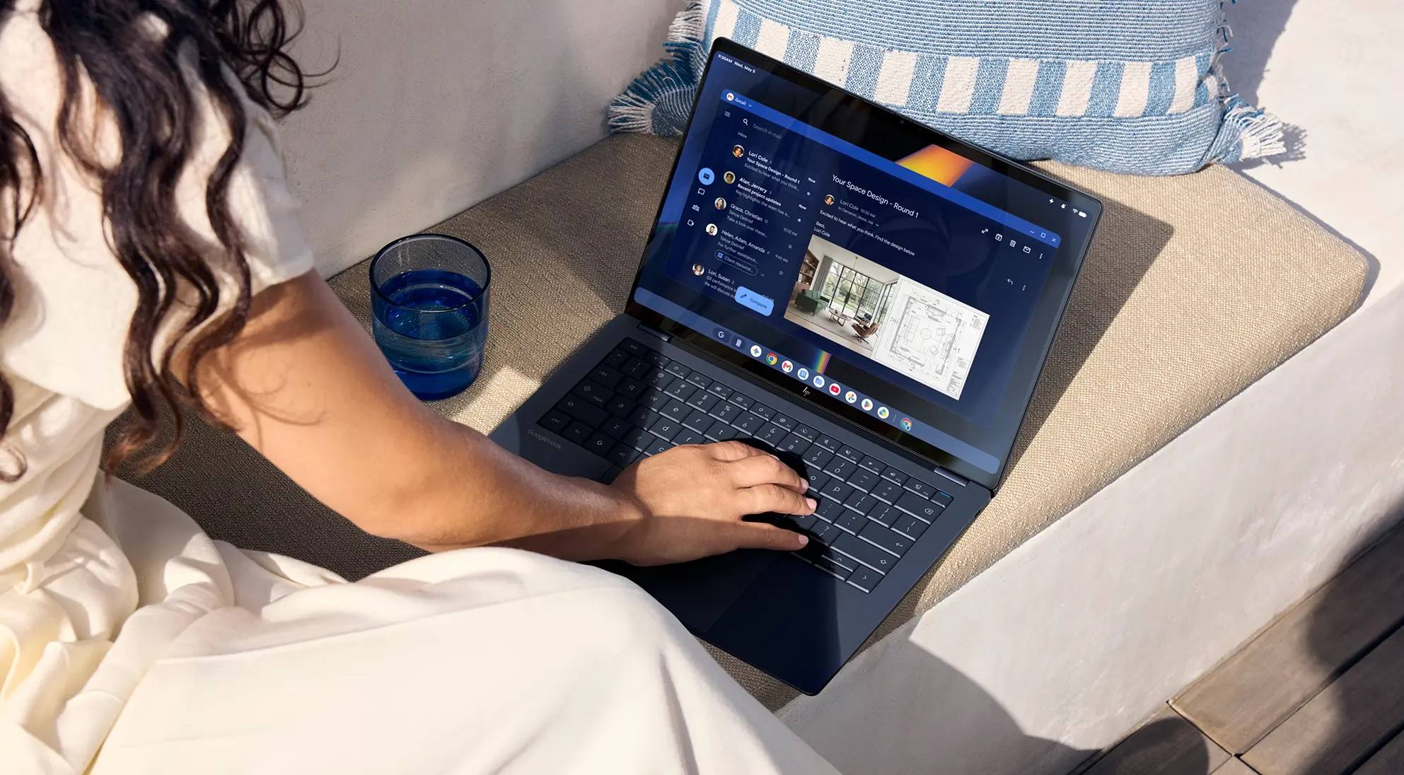 Googlebook : les précommandes sont ouvertes à partir de 1 099 euros 15 HP Googlebook 14 Atmospheric Blue Google Gemini Lifestyle 2