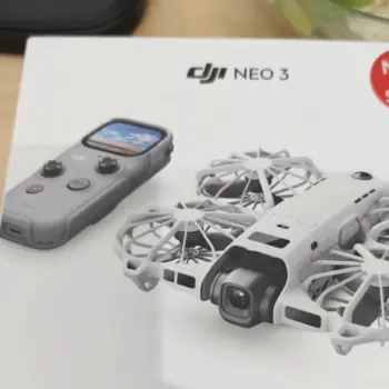 DJI Neo 3 : nouveau design, détection d’obstacles et télécommande avec écran en fuite