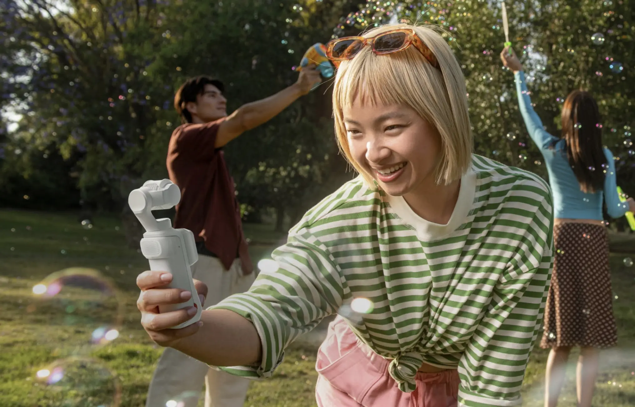 Insta360 Luna Pro : la caméra compacte mise sur la vidéo verticale 4K pour séduire les créateurs