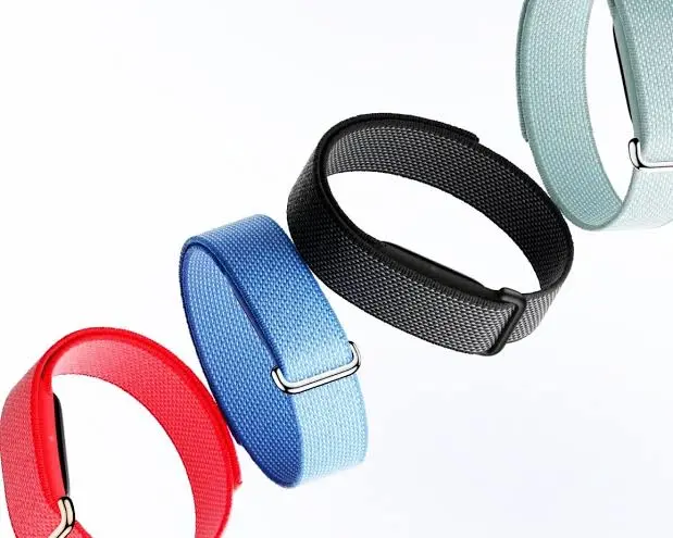Le Fitbit Air : un pod de 5,2 g dans un bracelet interchangeable