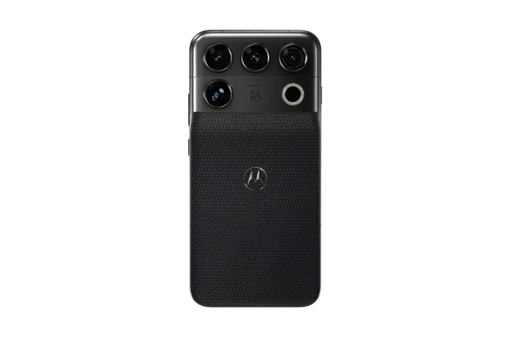 Motorola Signature 27 : Snapdragon 8 Elite Extreme Gen 6 et téléobjectif de 200 mégapixels 53 motorola signature 27 black rear