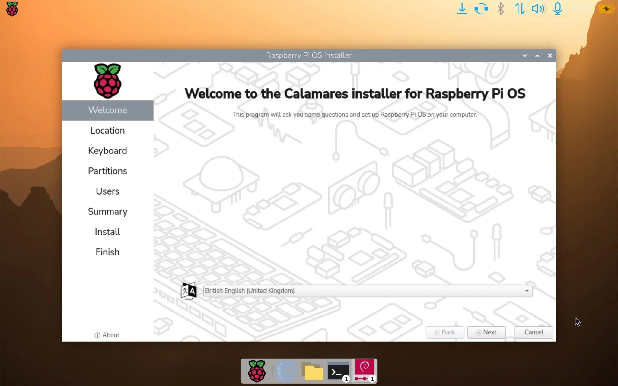 Raspberry Pi ressuscite son système Desktop pour PC et Mac après quatre ans d’attente 69 Le programme d'installation Calamares s'exécutant sur un MacBook