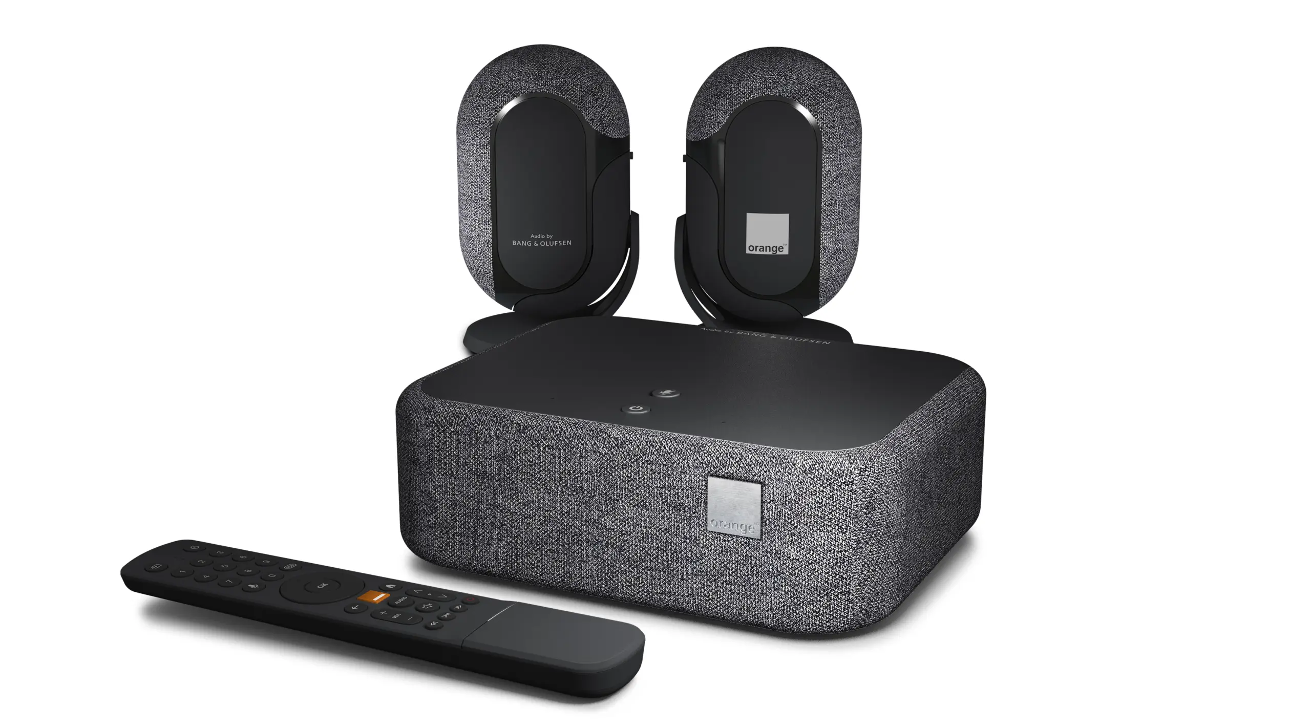 Décodeur Orange Home Cinema : prix, date et ce qu'apporte la barre de son Atmos B&O 46 DECODTV HOMECINEMA ENCEINTES TELECOMMANDE AMBIANCE BDef RVB FondBlanc.jpg scaled