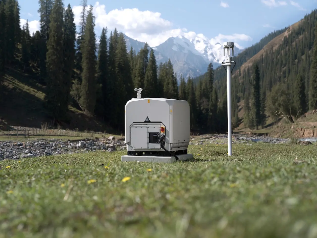 DJI Dock 4 : un changement de batterie en 25 secondes pour des drones d’intervention autonomes 71 DJI Dock 4 ProductKV outdoor 2
