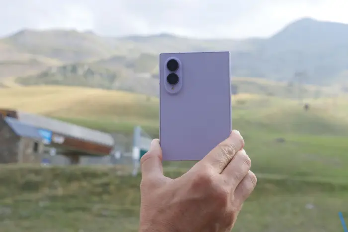 Samsung Galaxy Z Fold 8
