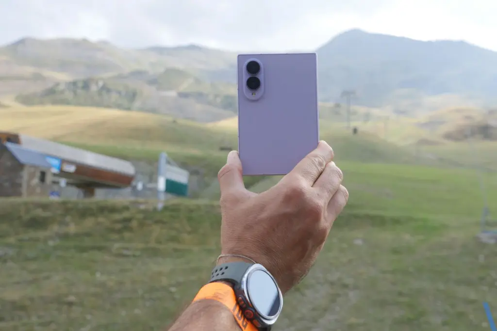 Galaxy Z Fold 8 46
