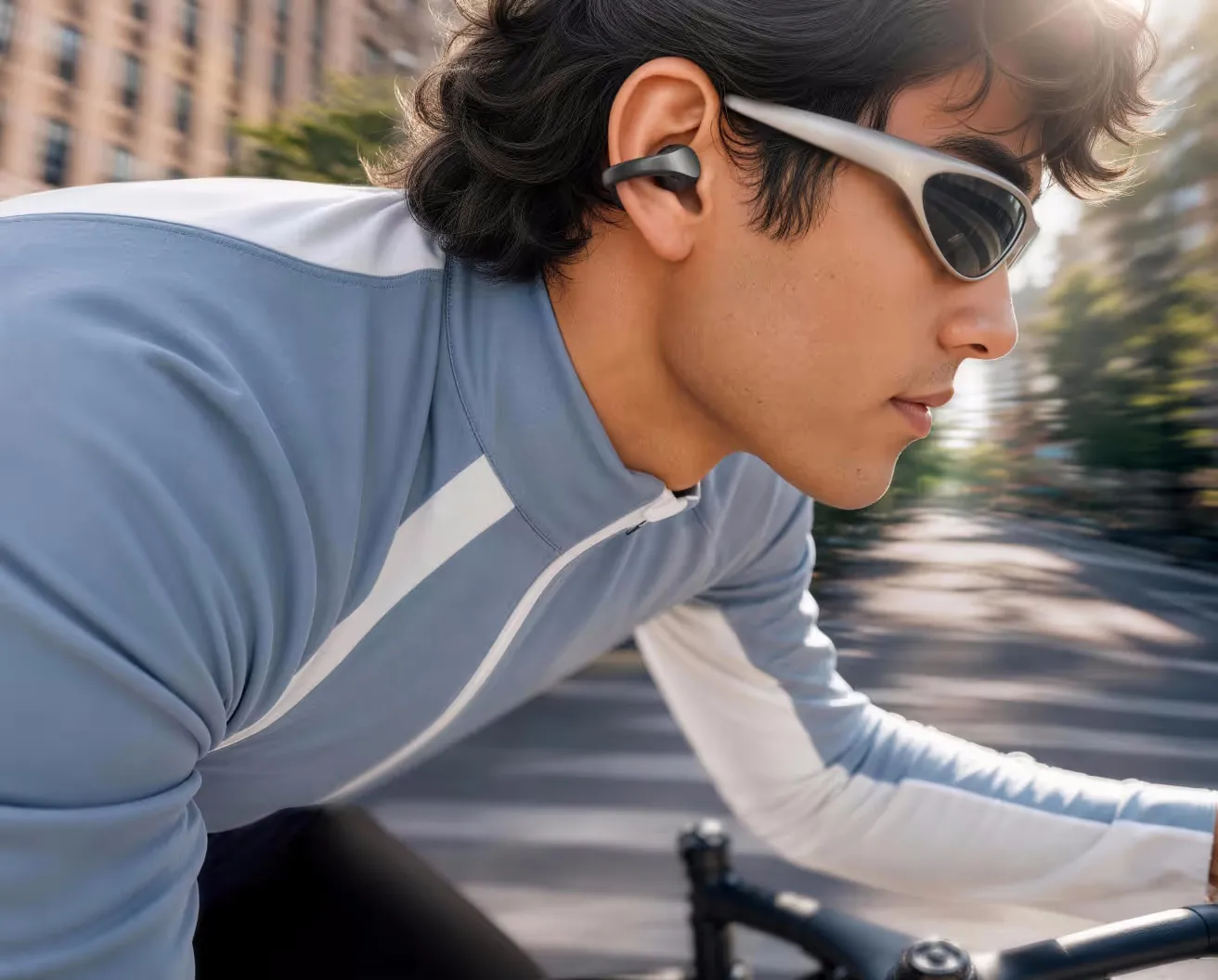 OnePlus Buds Clip biker