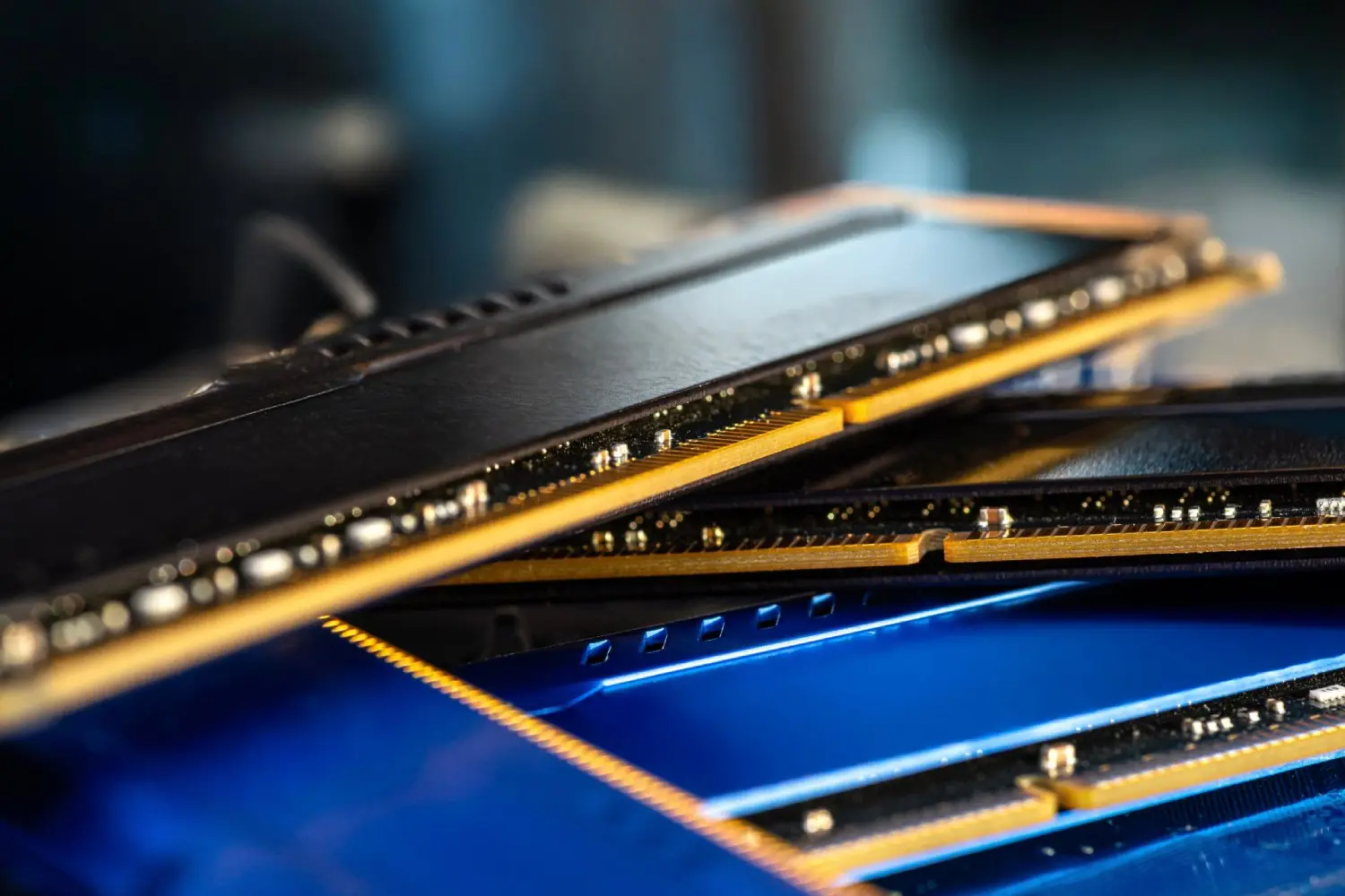 Pénurie de RAM : Micron et Samsung prévoient encore plusieurs années de tension
