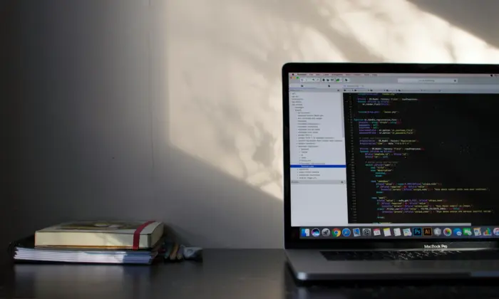 TIOBE octobre 2026 : Julia réintègre le top 20, R dépasse SQL et Rust devance Go