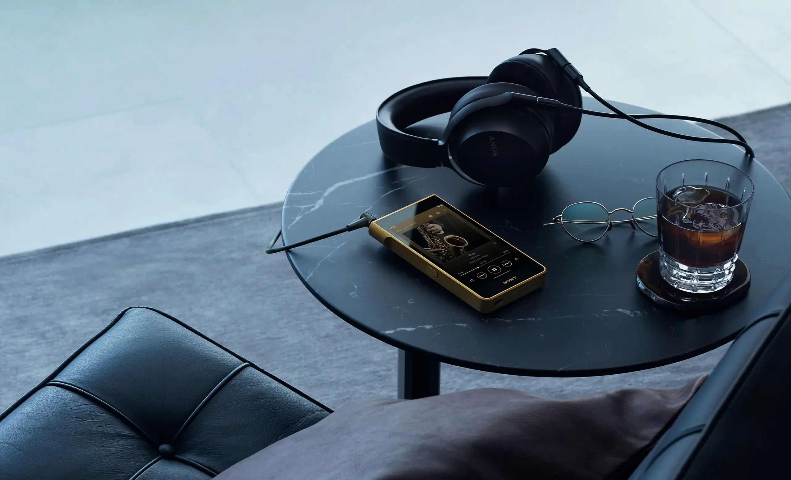 Sony relance ses Walkman haut de gamme avec un modèle à près de 5 900 dollars 70 overview 3 D 3 1 scaled